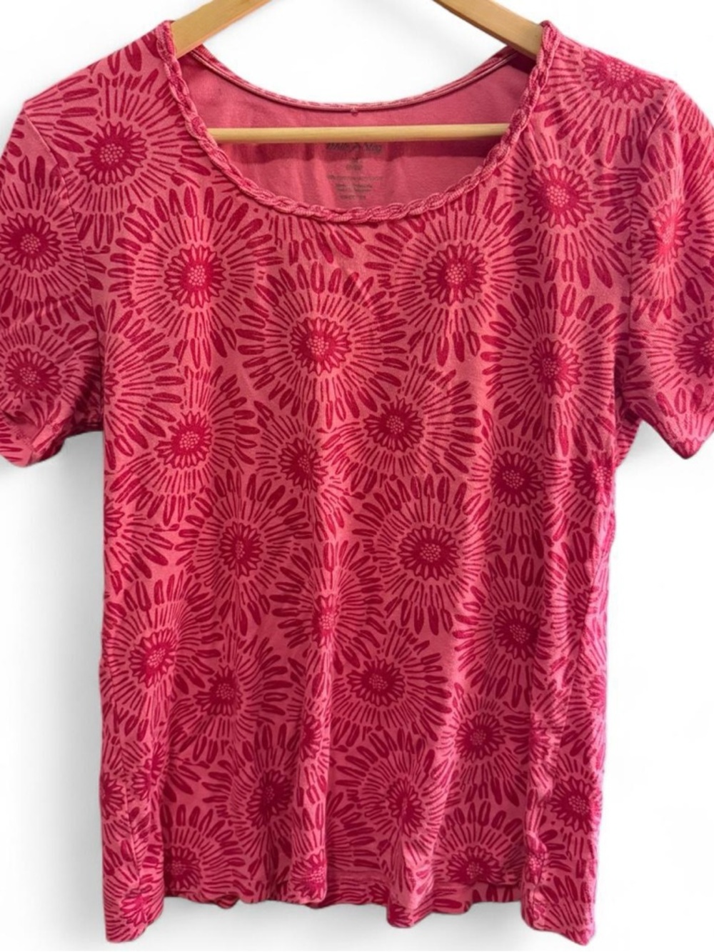 White Stag Rose Burgundy and Pink Floral Short Sleeve Tee